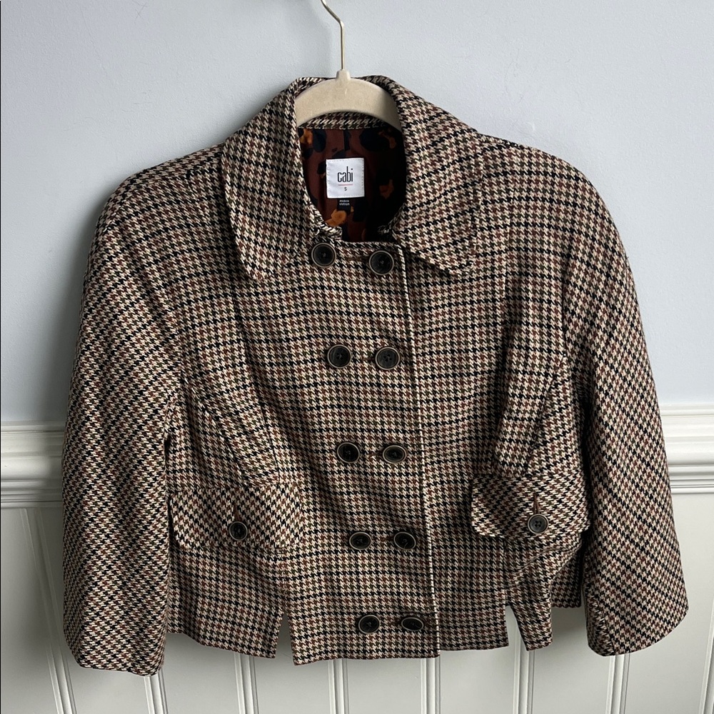 CAbi Women's Showroom Jacket Small NWOT